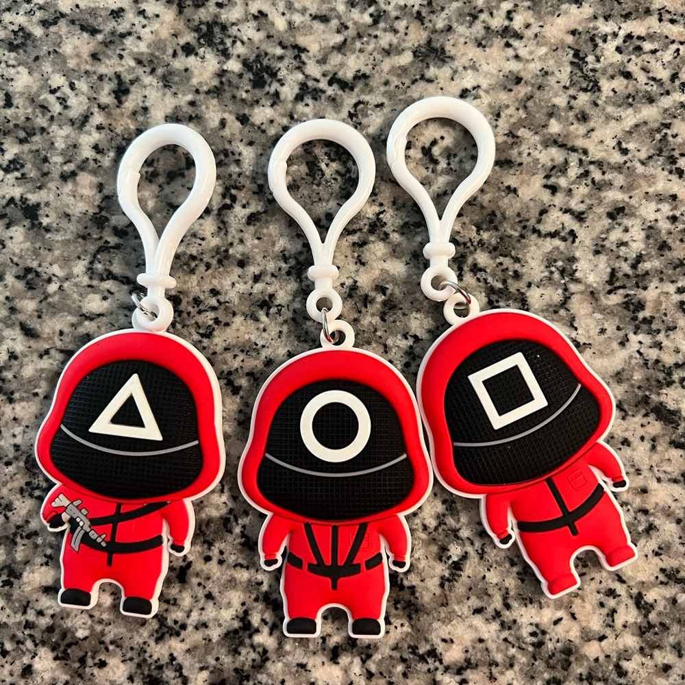 Squid game keychains - Red and Black Character Keychains